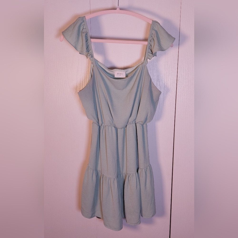 Everly Green Baby Doll Sundress Size Large Lined Ruffle Tiered Skirt Mini Boho - Picture 8 of 10